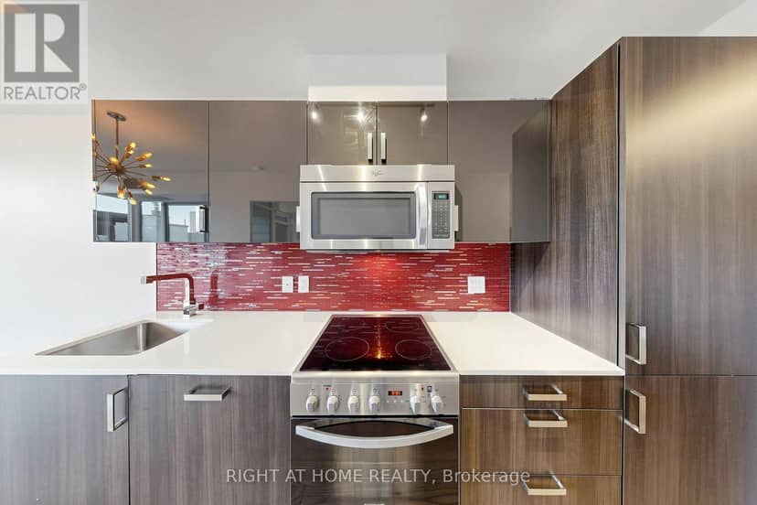 307 - 36 Howard Park Avenue — photo 19 of 40