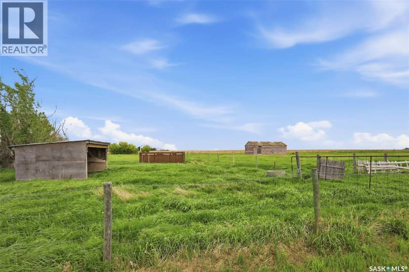 "land Of The Living Skies" Acreage — photo 40 of 40