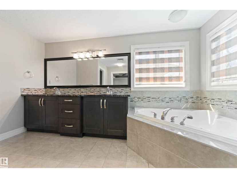 1721 Adamson Cr SW — photo 37 of 40