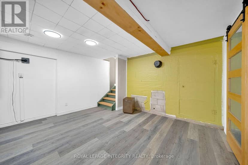 32 Phillips Street — photo 27 of 40