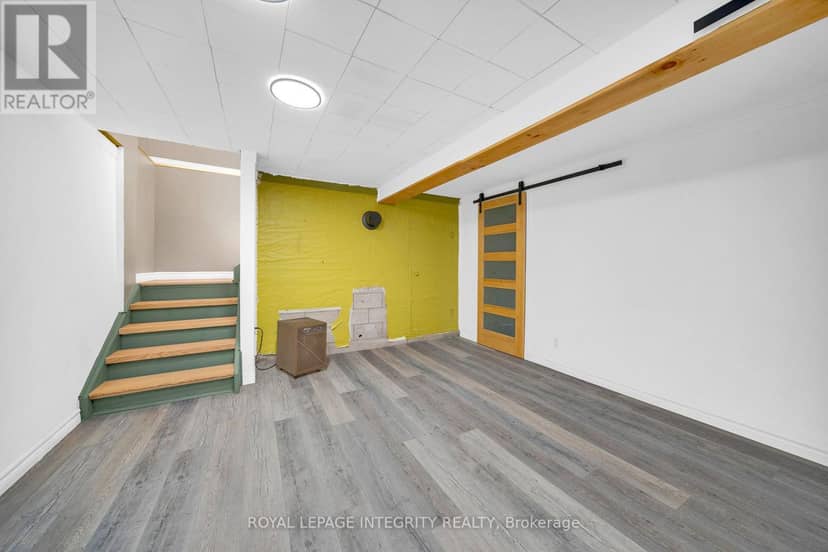 32 Phillips Street — photo 28 of 40