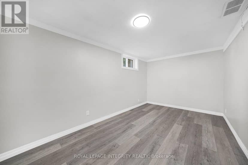 32 Phillips Street — photo 31 of 40