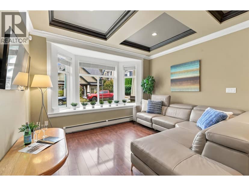702 GROVER AVENUE, Coquitlam, photo 4