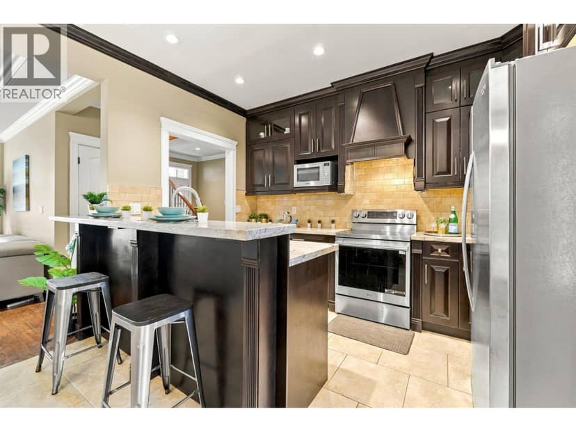 702 GROVER AVENUE, Coquitlam, photo 8