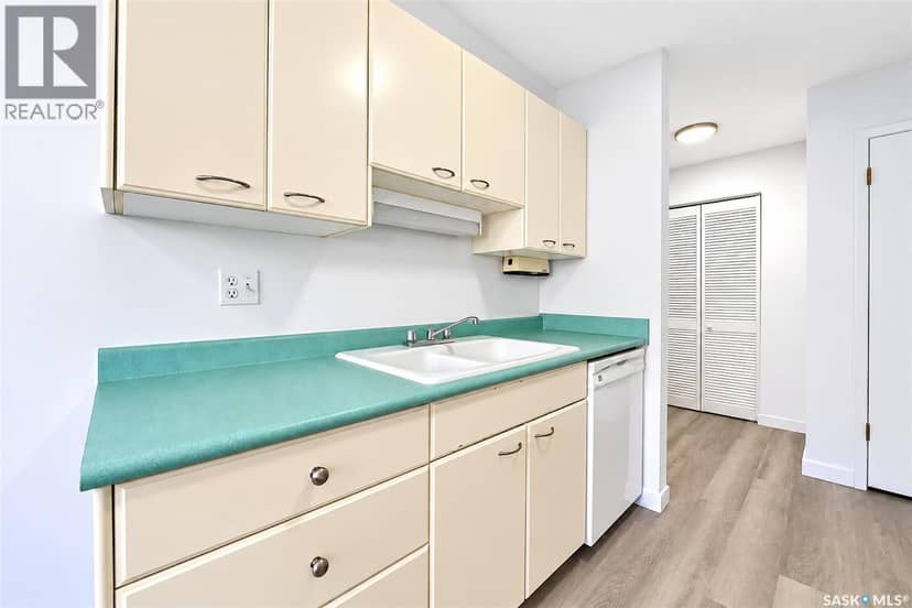 53 1 Columbia DRIVE — photo 7 of 36