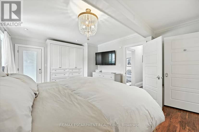 2209 Ghent Avenue — photo 18 of 40
