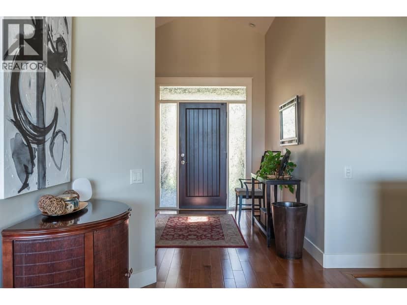 708 Traditions Crescent, Kelowna, photo 4