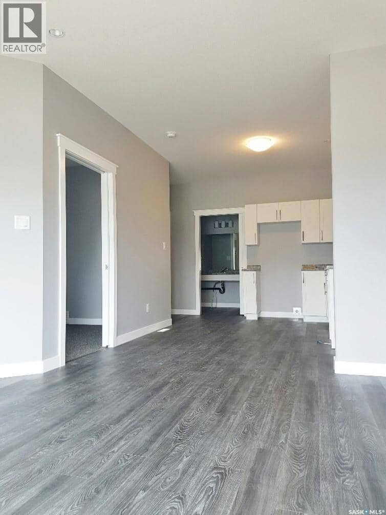 1555 Princess STREET — photo 7 of 38