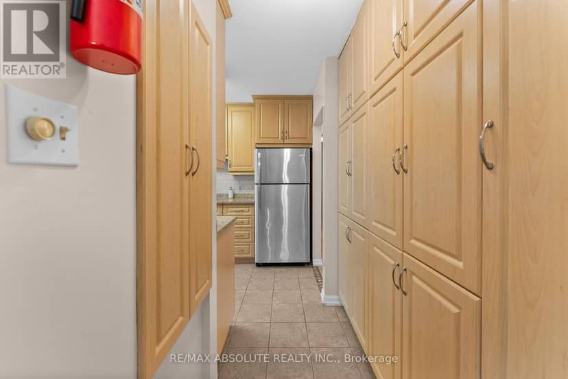 154 Ottawa Street — photo 17 of 40