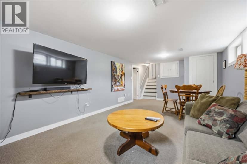 1705 Grace Avenue — photo 34 of 40