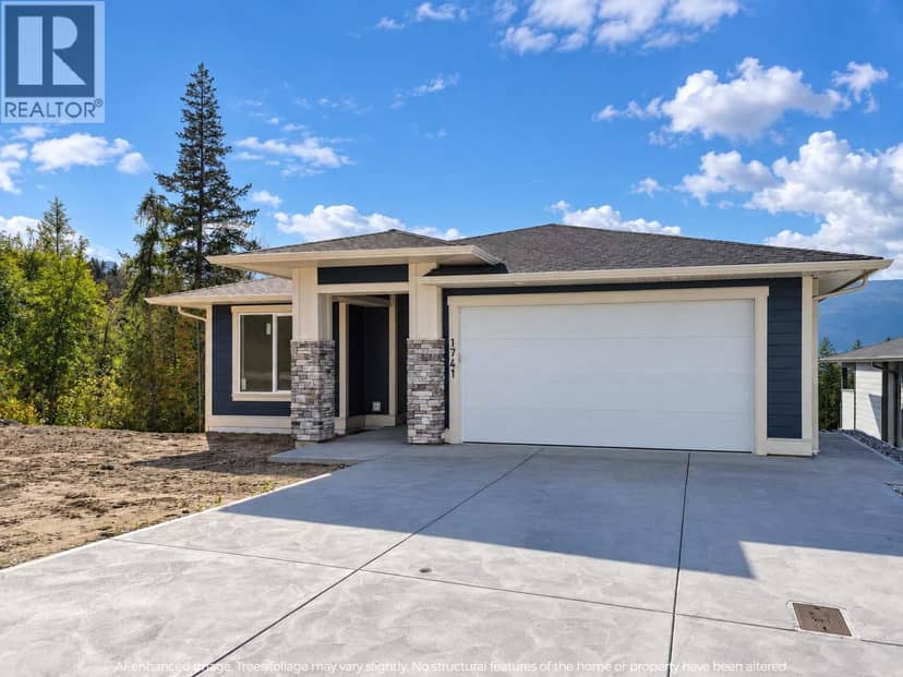 1741 9th Street SE, Salmon Arm