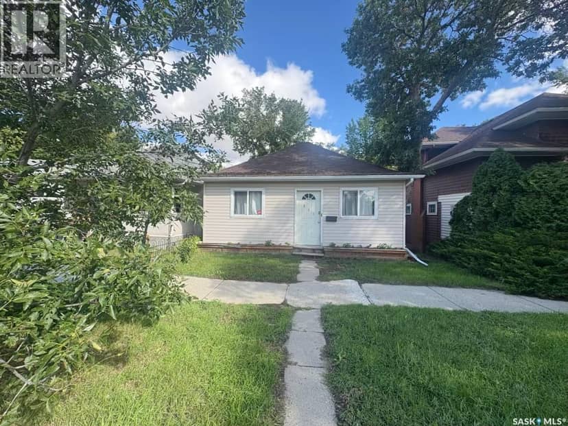863 Elgin AVENUE, Moose Jaw, photo 2