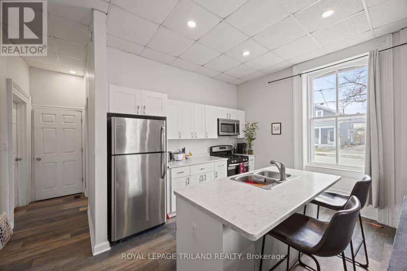 434 Dufferin Avenue — photo 18 of 34