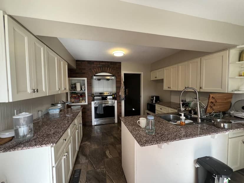 14678 106A AVENUE, Surrey, photo 6