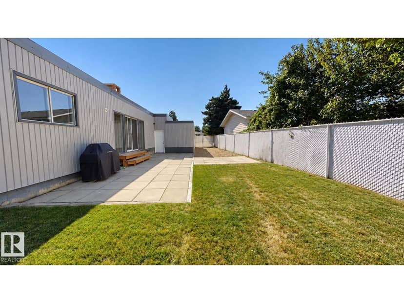 8204 14 AV NW, Edmonton, photo 2