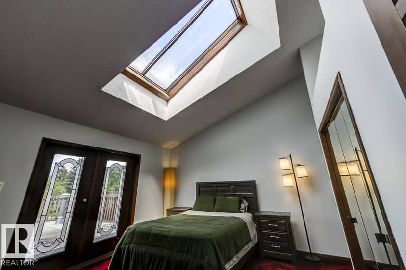 6819 10 Av NW — photo 37 of 40