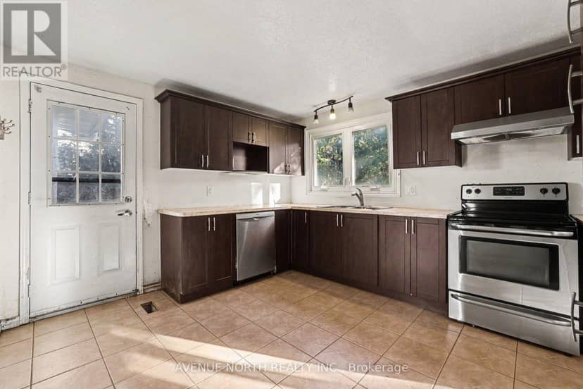 68 Downsview Crescent — photo 5 of 20
