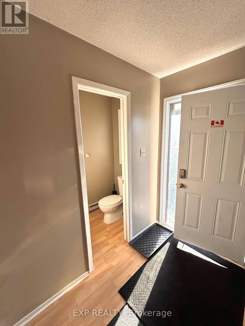 10 - 41 Pixley Private, Ottawa, photo 2
