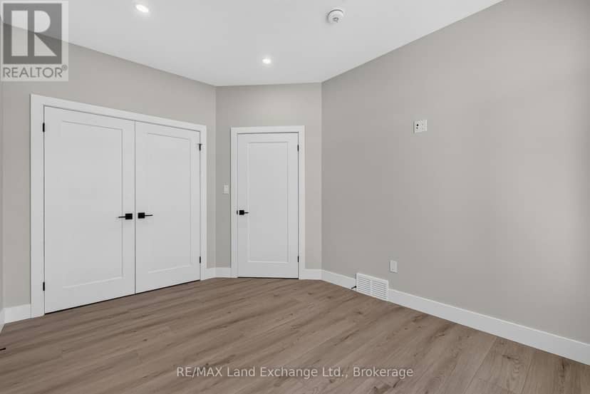 48 McTavish Crescent — photo 23 of 40