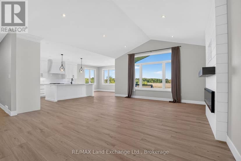 48 McTavish Crescent, Huron-Kinloss, photo 4