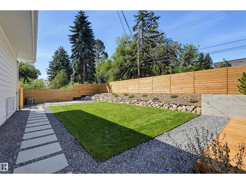 8712 136 ST NW — photo 10 of 40