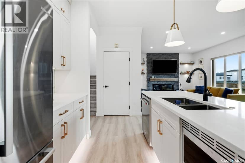 302 Chelsom MANOR — photo 6 of 40