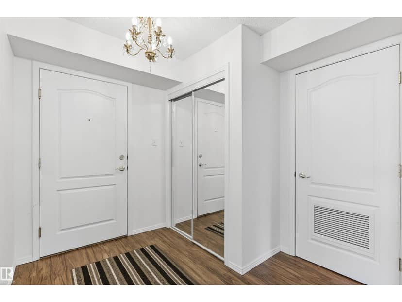 #309 8909 100 ST NW, Edmonton, photo 2