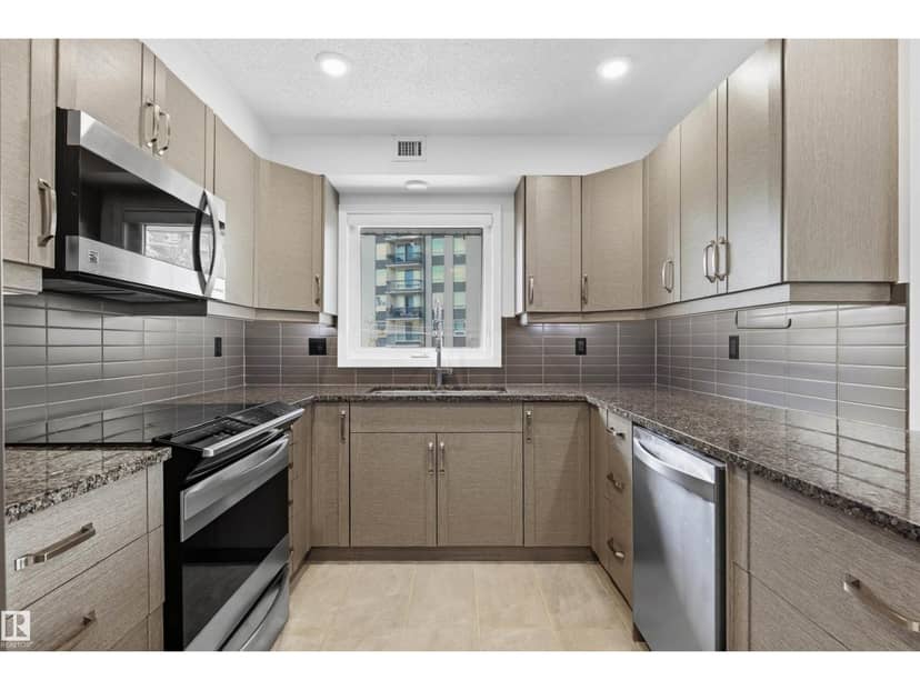 #309 8909 100 ST NW, Edmonton, photo 5