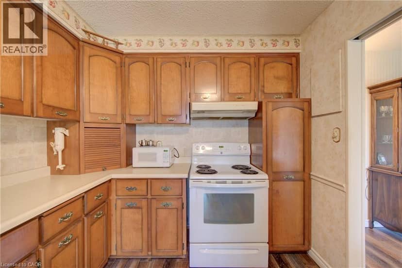 380 CHAMPLAIN Boulevard Unit# 205 — photo 19 of 35