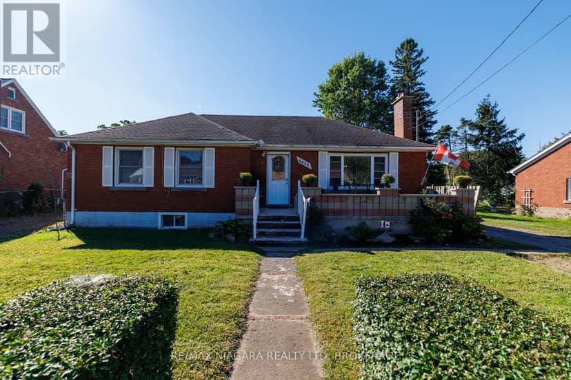 6424 Corwin Crescent — photo 1 of 35
