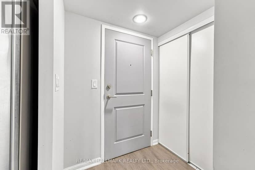 706 - 35 Bastion Street — photo 19 of 31
