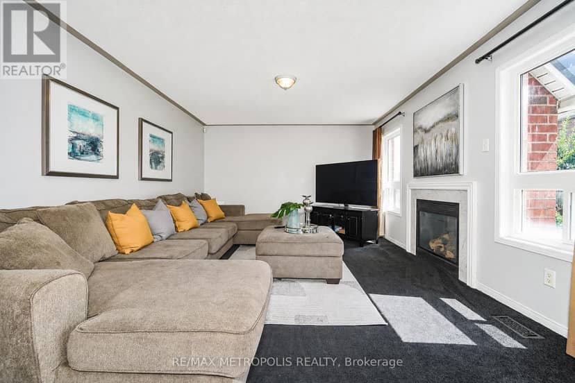 58 Dunwell Crescent — photo 30 of 40