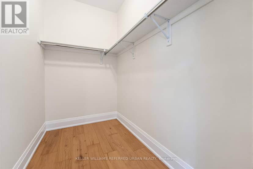 1429 Dundas Crescent — photo 31 of 40