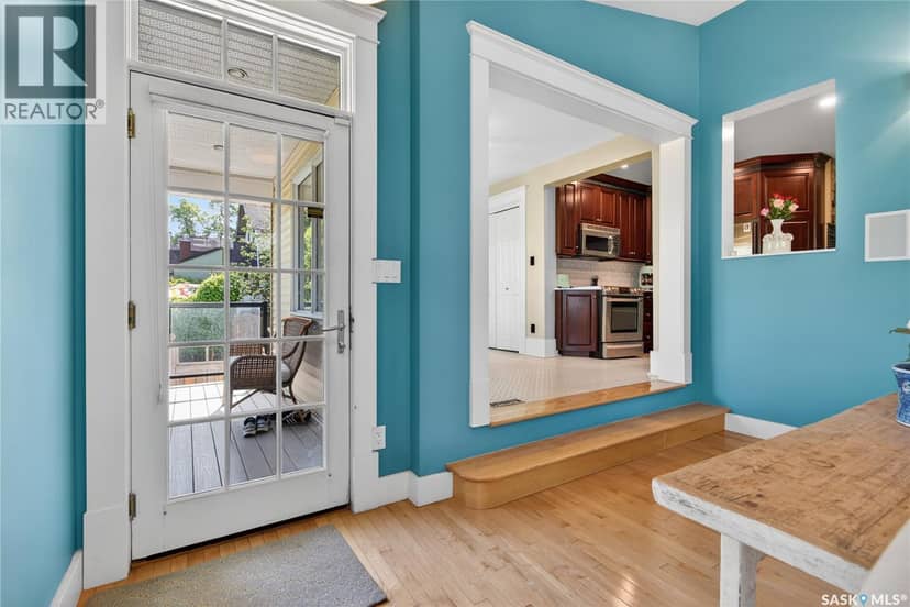 2718 Regina AVENUE — photo 12 of 40