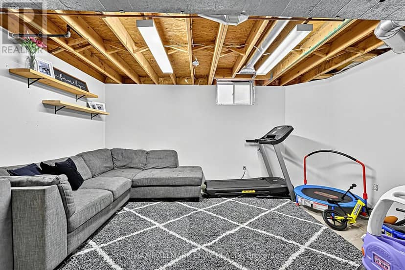 121 Taylor Drive — photo 32 of 40