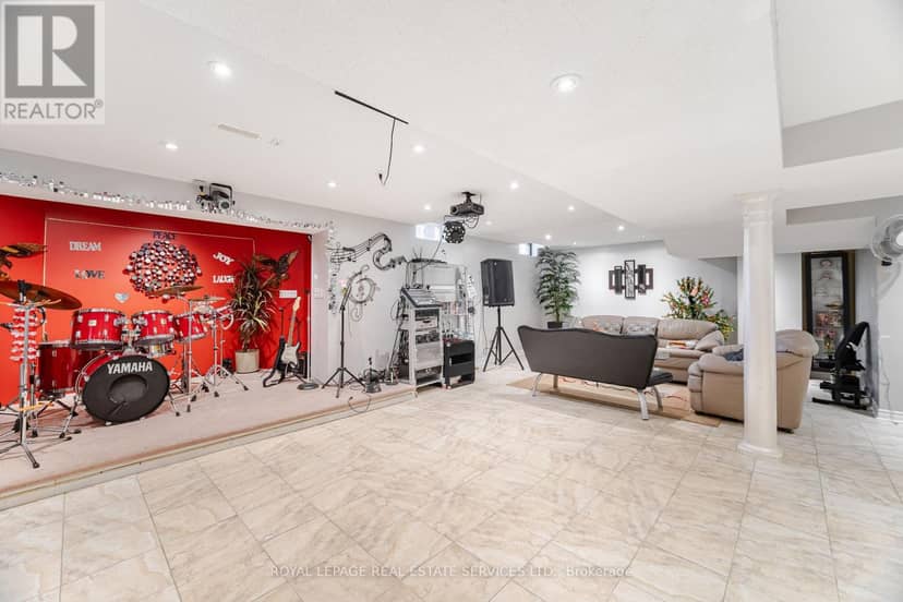 3809 Candlelight Drive — photo 40 of 40