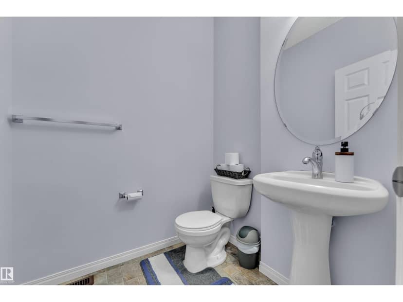 2573 Cole Cr SW — photo 9 of 40