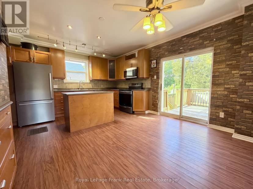 672 Romaine Street — photo 9 of 35