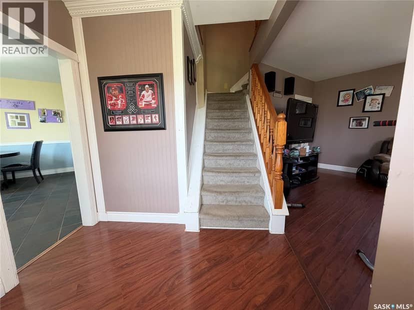 209 Government ROAD — photo 16 of 36