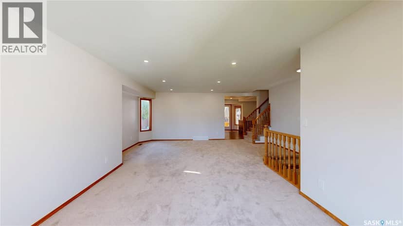 610 Nesslin CRESCENT — photo 13 of 40