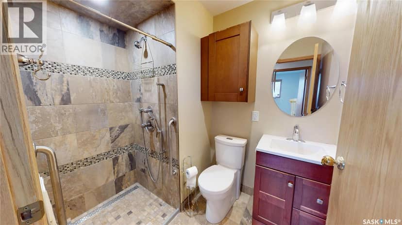 610 Nesslin CRESCENT — photo 16 of 40
