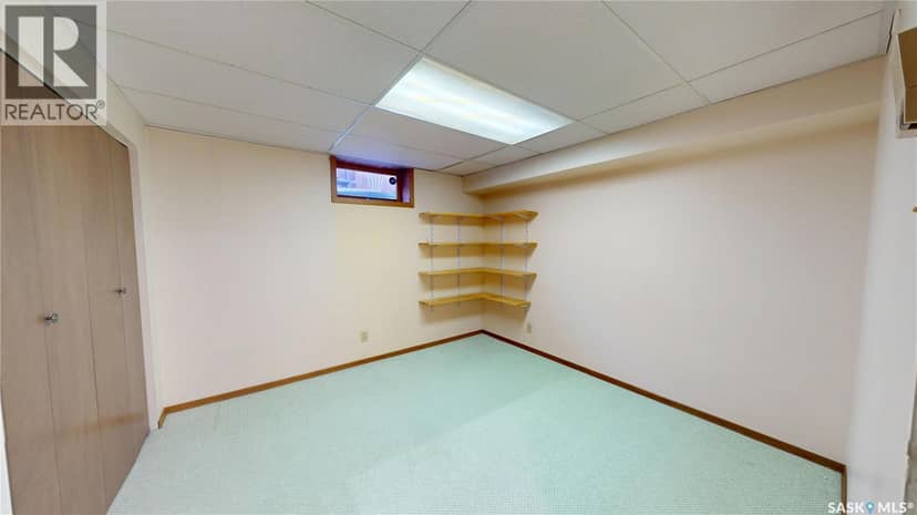 610 Nesslin CRESCENT — photo 31 of 40