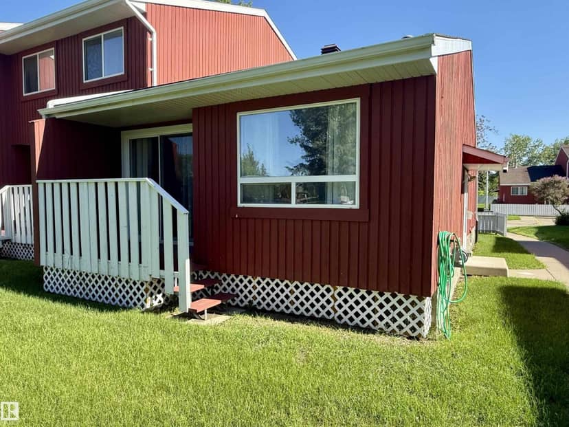 10654 Beaumaris Rd NW, Edmonton, photo 2