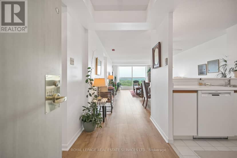 1211 - 2155 Burnhamthorpe Road, Mississauga, photo 3