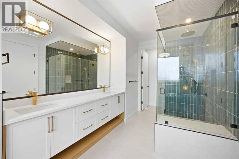 4711 19 Avenue NW — photo 35 of 40