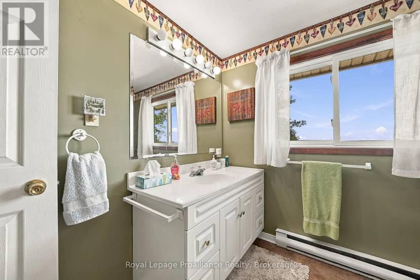 30 Mayne Lane — photo 18 of 22