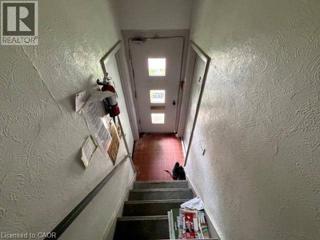170-172 MARKLAND Street, Hamilton, photo 4