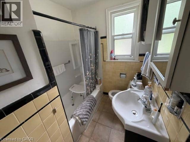 170-172 MARKLAND Street — photo 9 of 27