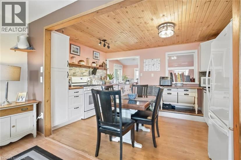 2579 LAKESHORE Road — photo 13 of 40