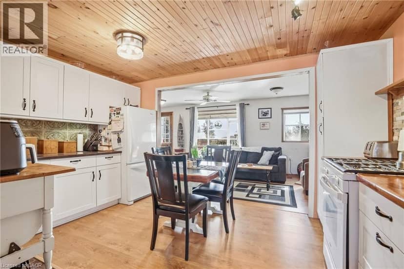 2579 LAKESHORE Road — photo 12 of 40